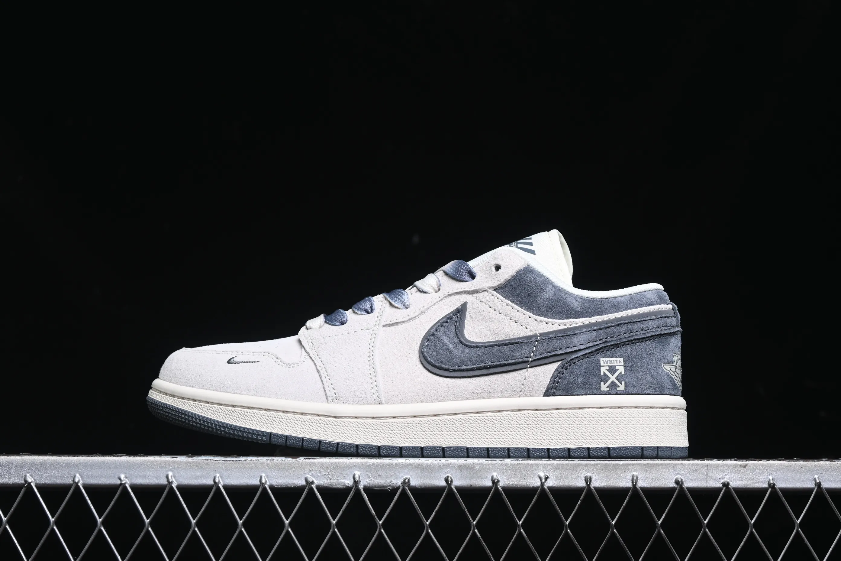 All categories Air Jordan Jordan series basketball shoes Air Jordan 1 Low High-end customized low-top sneakers Air Jordan 1 Low AJ1 Joe 1 OF joint-Quanzhuba cement gray label High-end customized low-top retro basketball shoes DM9188-002